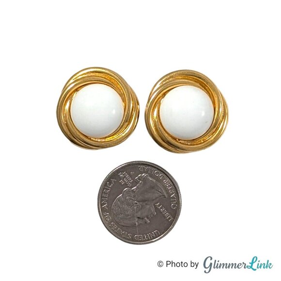 Vintage Trifari Round White Cabochon Twisted Trim Gold Tone Clip On Earrings - Picture 5 of 11